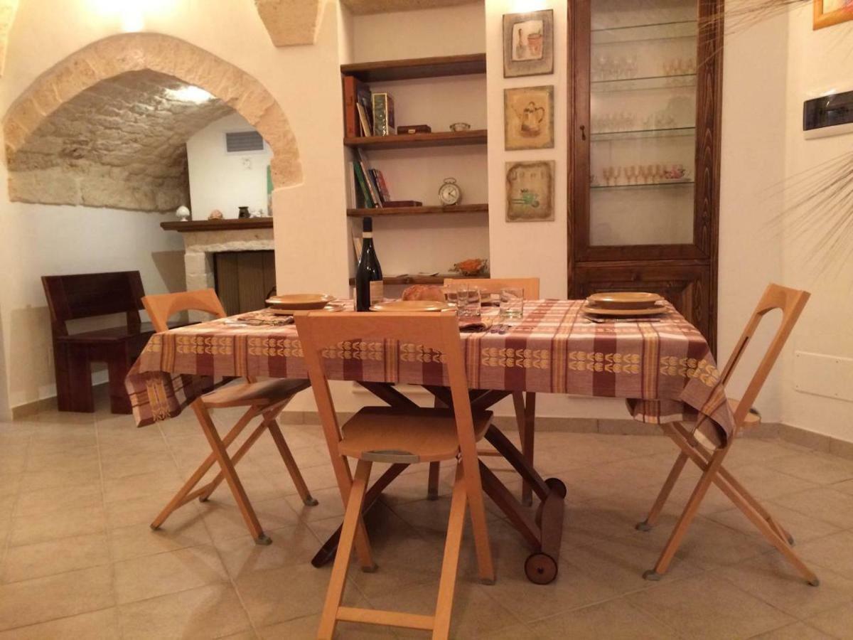 A' Puteja Apartment Ceglie Messapica Bagian luar foto