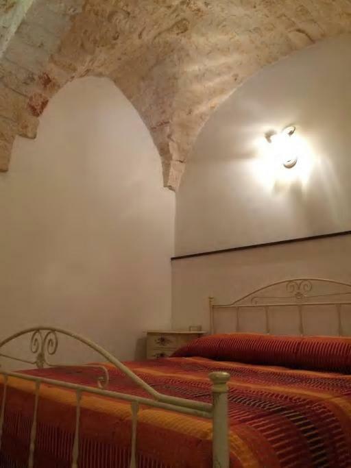 A' Puteja Apartment Ceglie Messapica Bagian luar foto